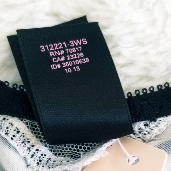 Victoria's Secret Vintage Very Sexy Fashionshow Bustier & Lace Thong Panty NWT - Picture 5 of 16